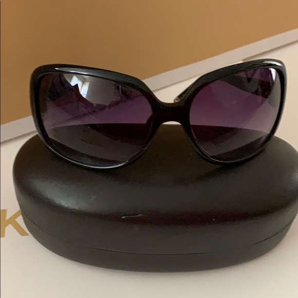 Michael Kors large framed black sunglasses - Picture 1 of 3
